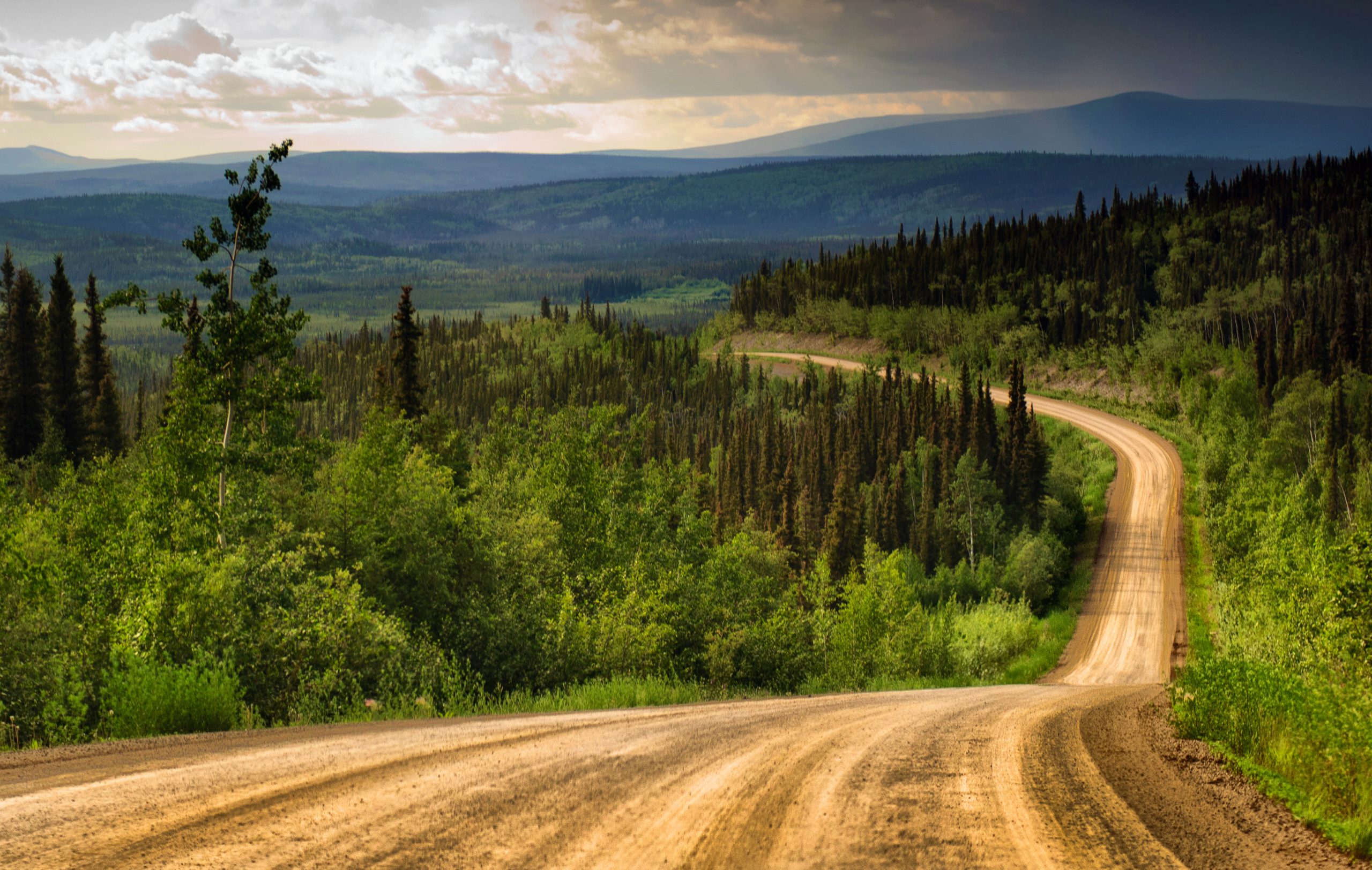 Dalton Highway in Summer, Alaska, USA