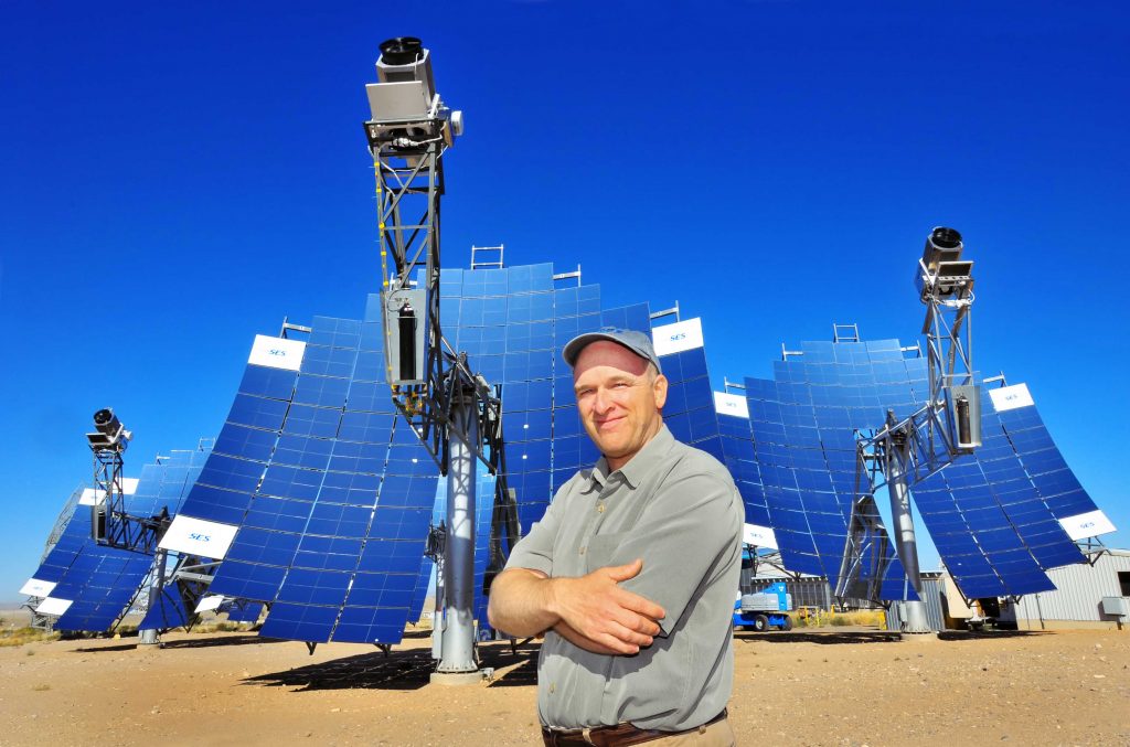 Chuck Andraka in front of the Stirling array at Sandia National Laboratories Download 300dpi 146KB JPG image (Media are welcome to download/publish this image with related news stories.)