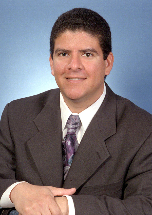 Dr. Alfredo Morales, Sandia National Laboratories.Download 300dpi JPEG image, ‘morales.jpg’, 1.8MB (Media are welcome to download/publish this image with related news stories.)